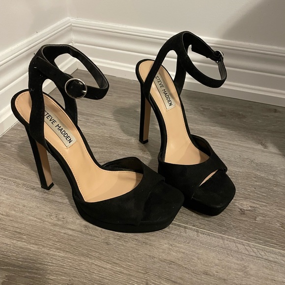 Steve Madden black heels size 7 very good condition